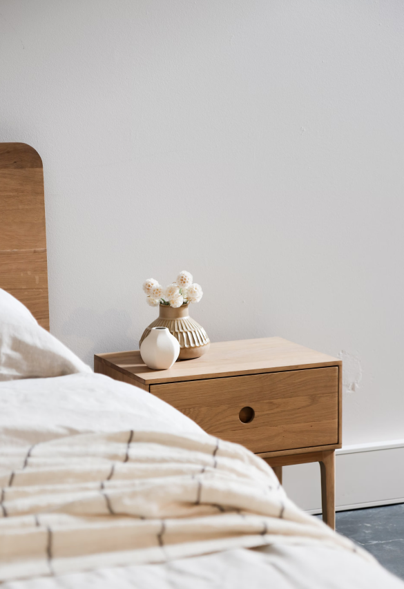 Minimal Bedroom table